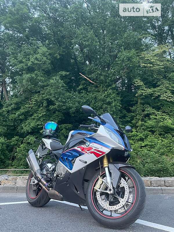 Мото BMW S 1000RR