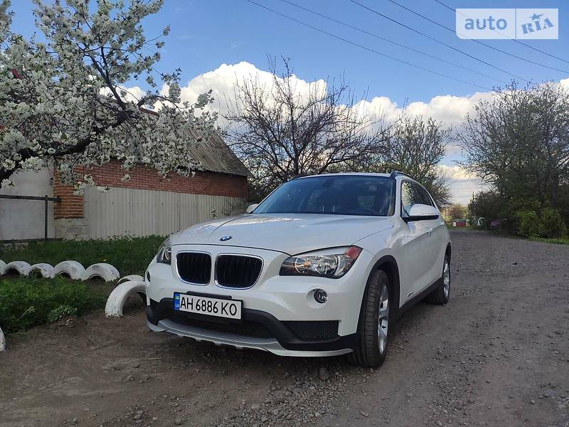 Седан BMW X1