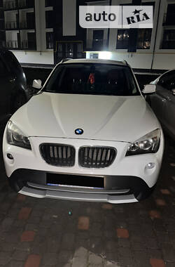 BMW X1  2011