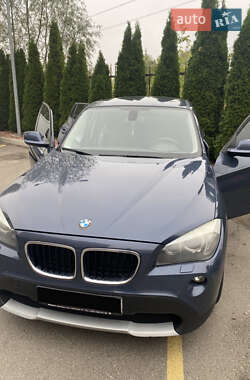 BMW X1  2011