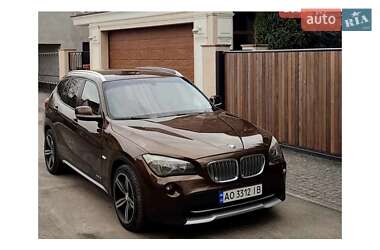BMW X1  2011