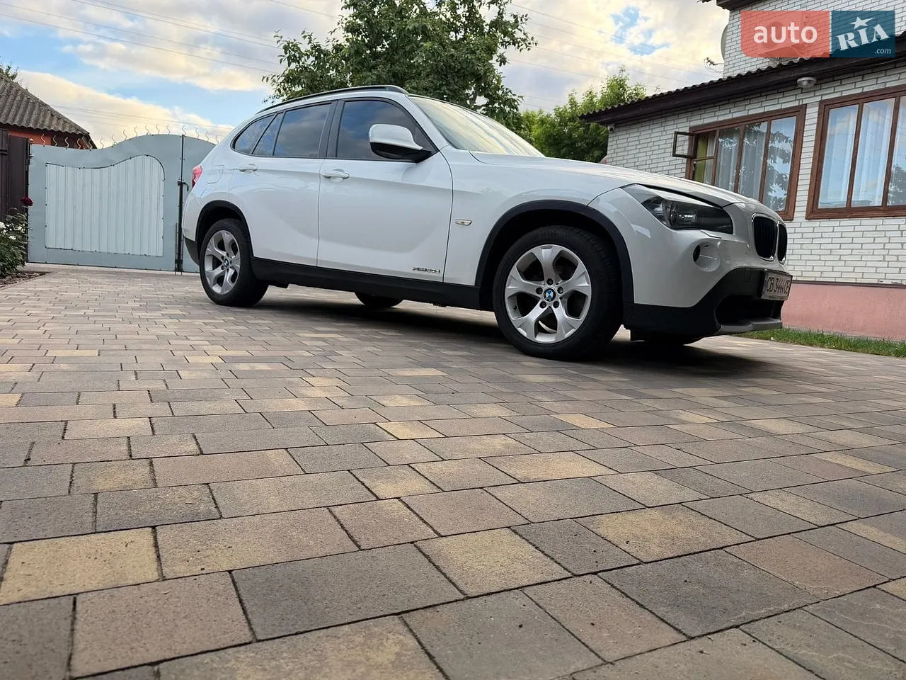 2010 BMW X1 - мініатюра 2