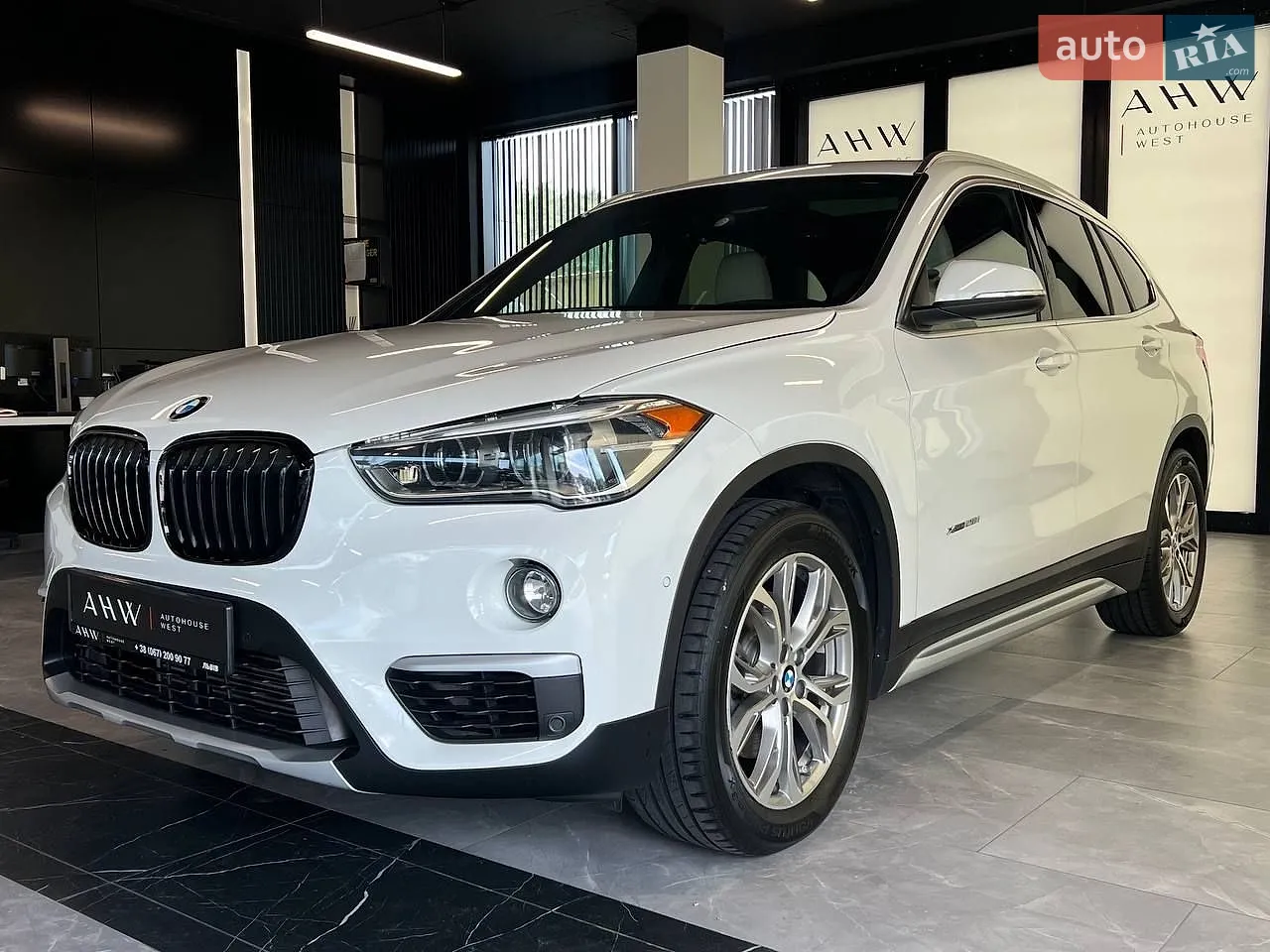 2016 BMW X1 - мініатюра 2
