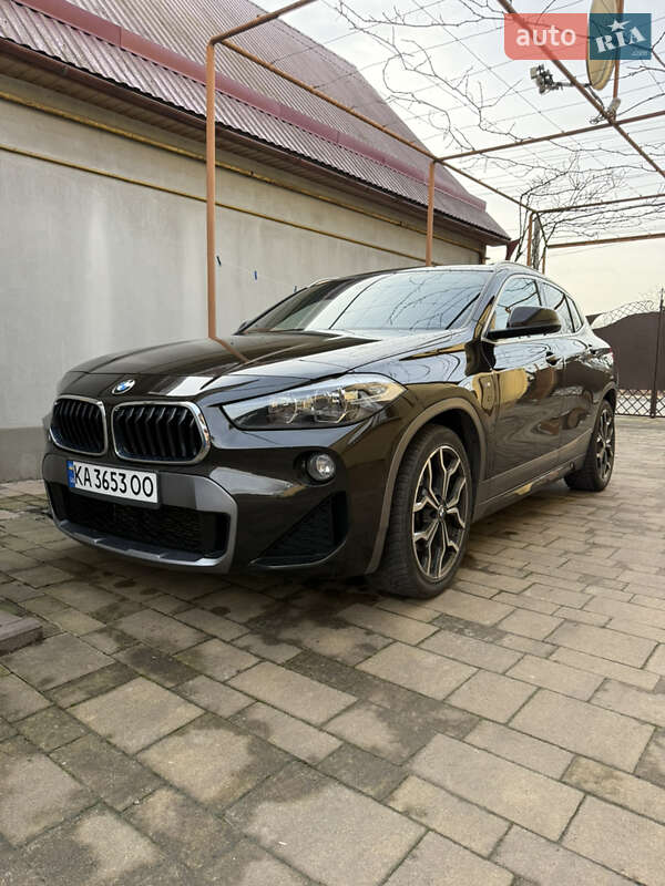 BMW X2
