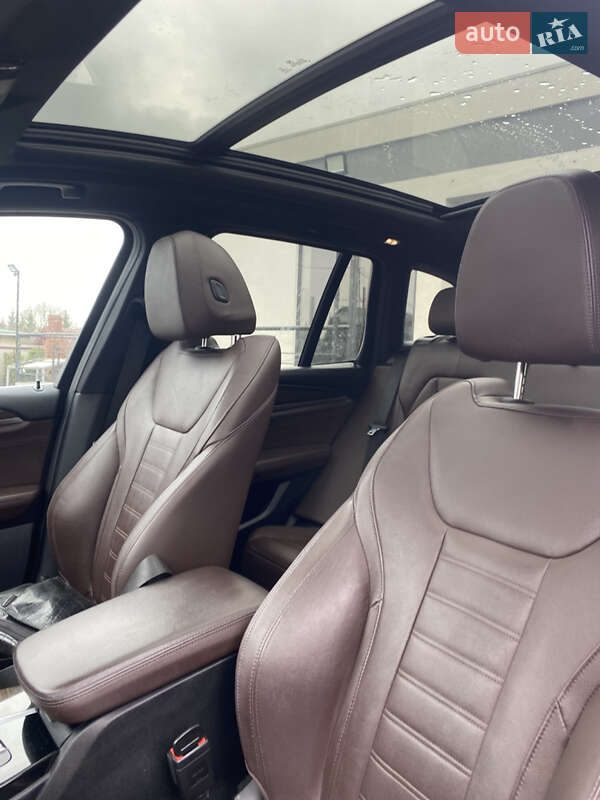 Внедорожник / Кроссовер BMW X3 2018 в Львове