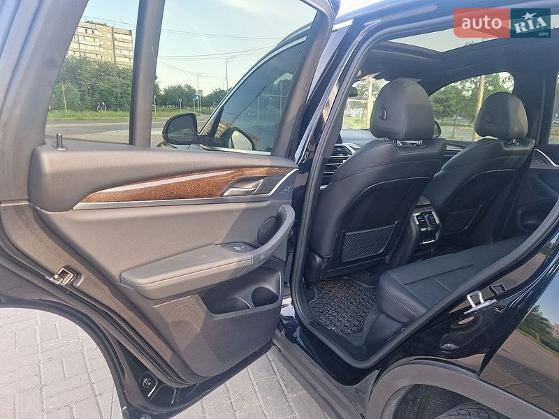 Внедорожник / Кроссовер BMW X3 2020 в Киеве