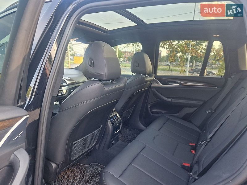 Внедорожник / Кроссовер BMW X3 2020 в Киеве