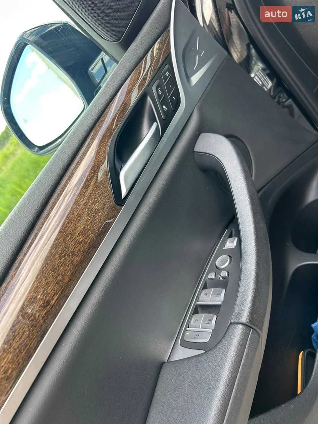 BMW X3 2019 VIN 5UXTY5C08L9B85141 фото оголошення 12 з 19