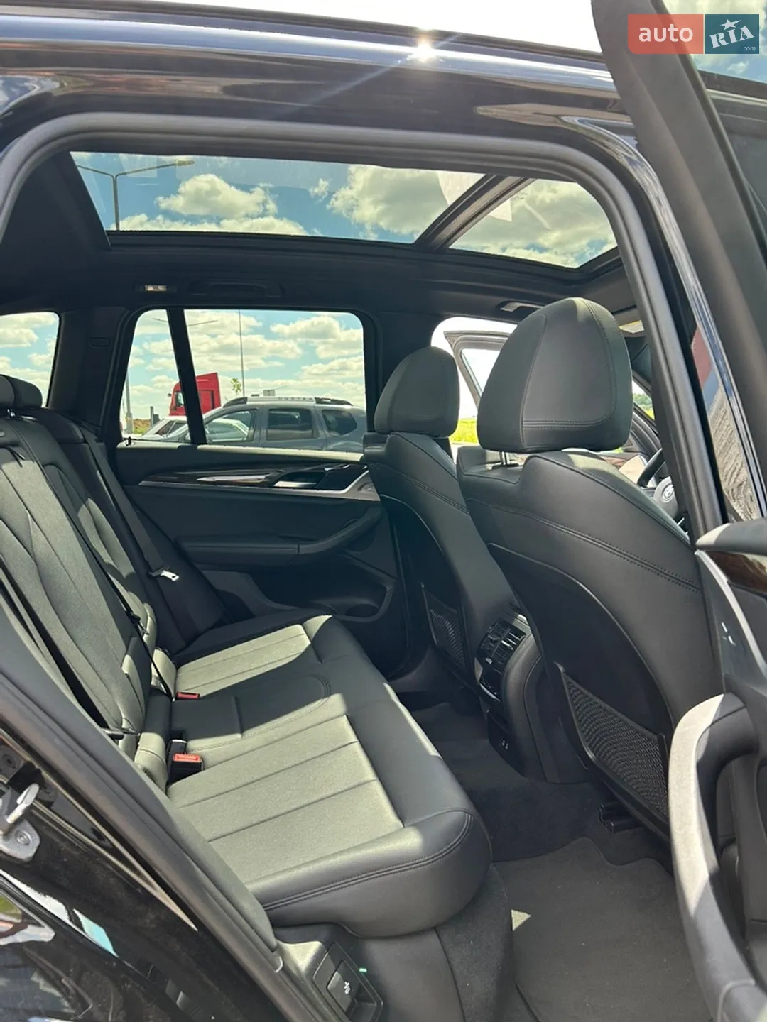 BMW X3 2019 VIN 5UXTY5C08L9B85141 фото оголошення 16 з 19