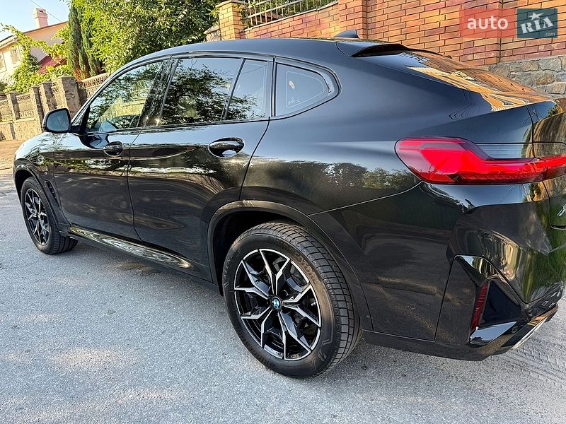 Внедорожник / Кроссовер BMW X4 2021 в Киеве