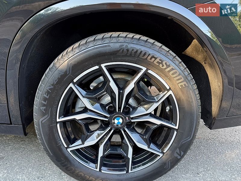 Внедорожник / Кроссовер BMW X4 2021 в Киеве