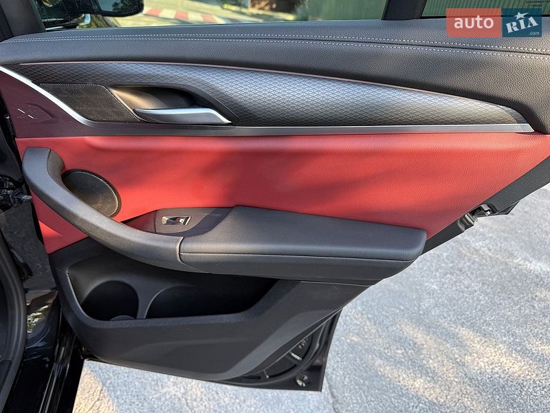 Внедорожник / Кроссовер BMW X4 2021 в Киеве