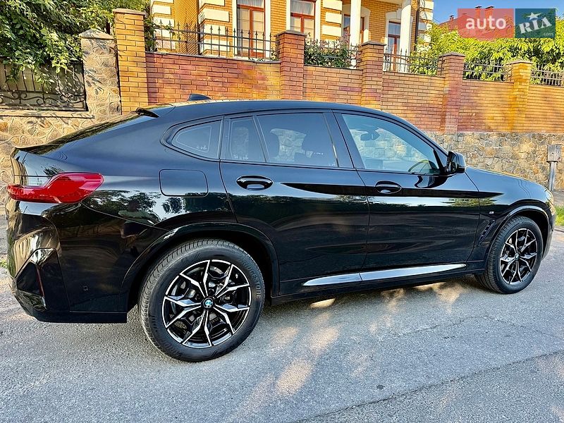 Внедорожник / Кроссовер BMW X4 2021 в Киеве