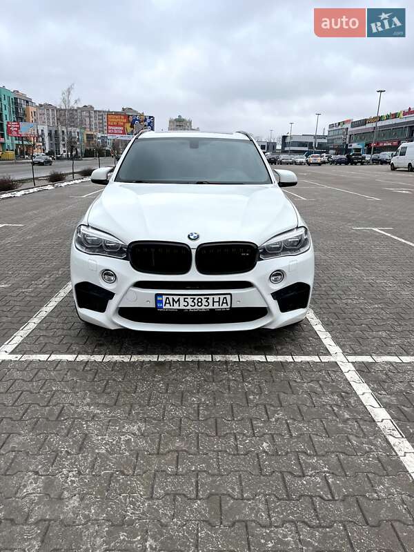 Легковые BMW X5 M