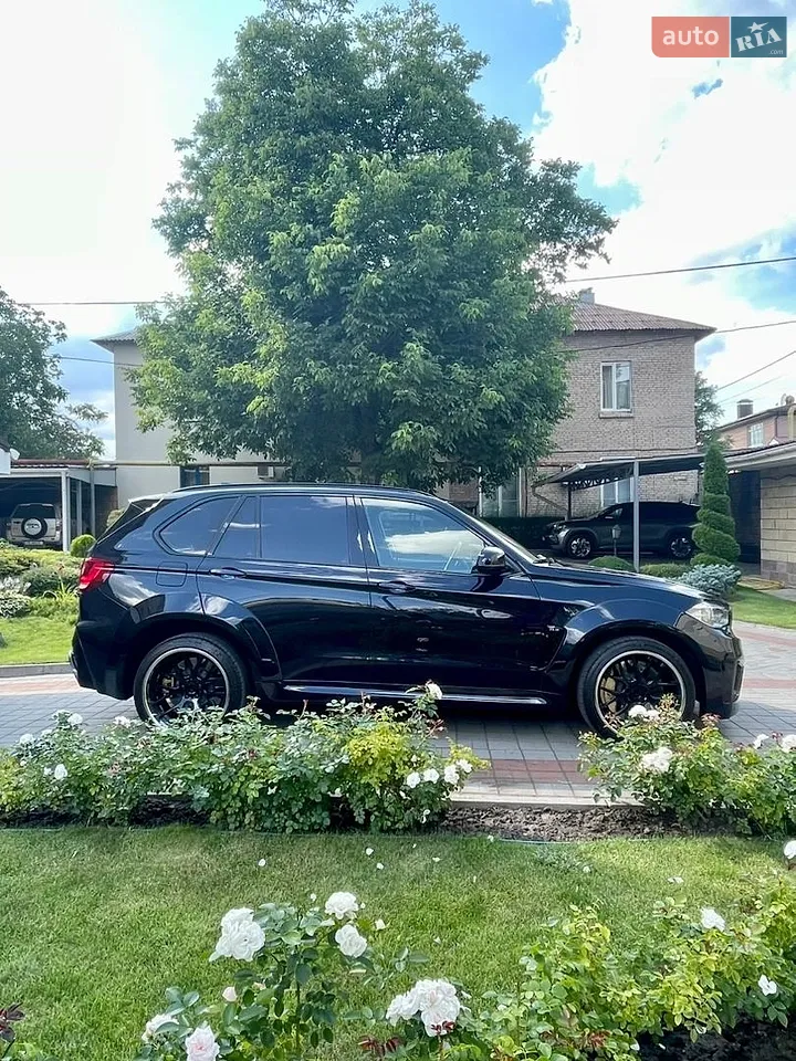 2016 BMW X5 M - мініатюра 3