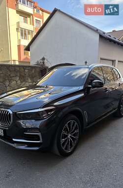BMW X5  2019