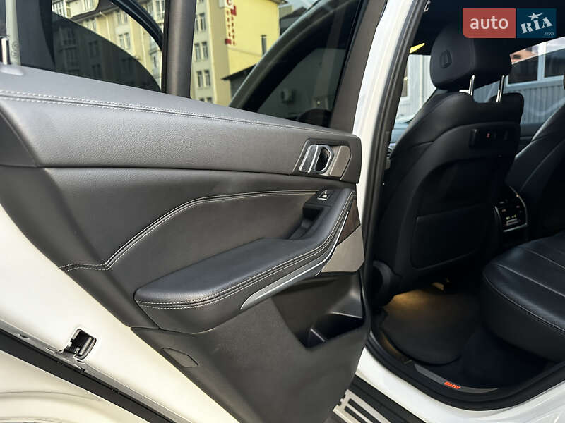 Внедорожник / Кроссовер BMW X5 2019 в Луцке