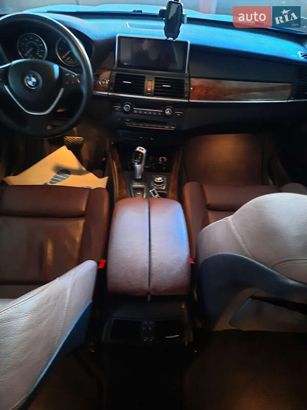 Внедорожник / Кроссовер BMW X5 2010 в Нежине