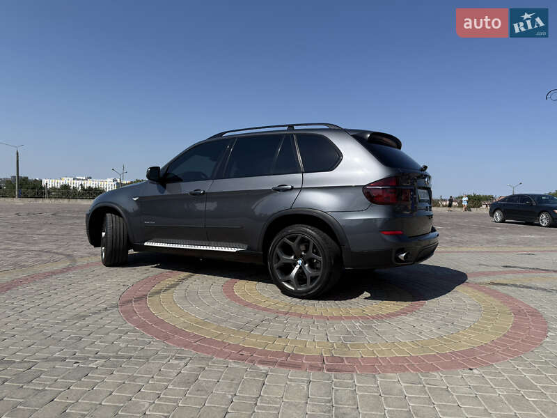 Внедорожник / Кроссовер BMW X5 2011 в Песочине