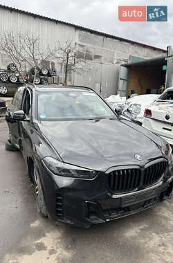 BMW X5  2023