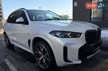 BMW X5  2023