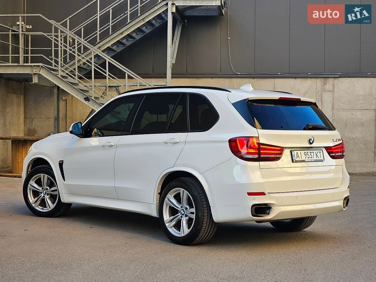 2015 BMW X5 - мініатюра 3