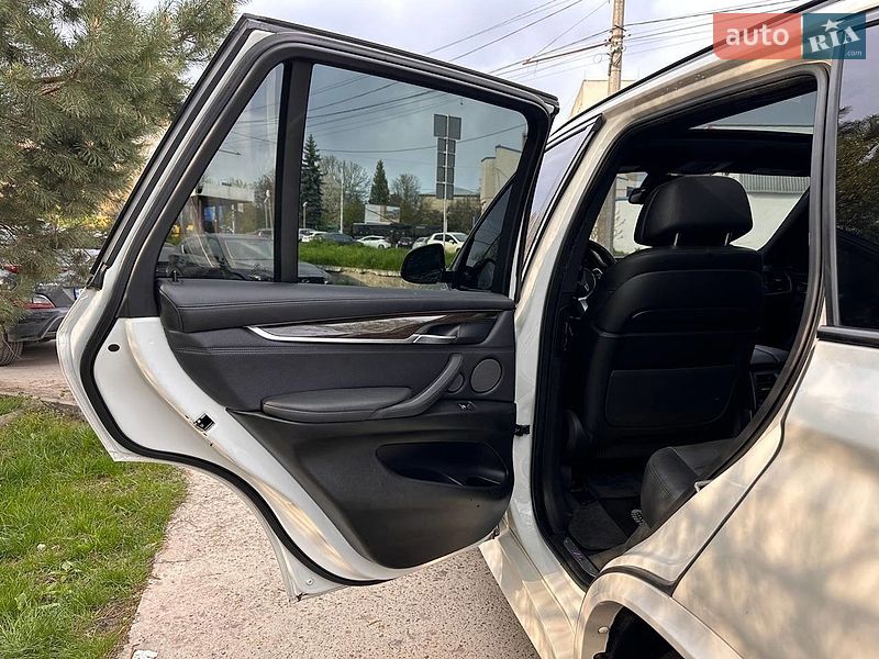 Внедорожник / Кроссовер BMW X5 2016 в Черновцах