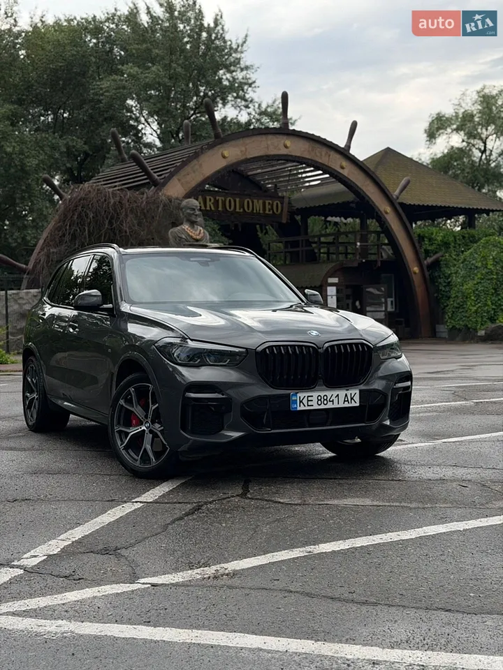 2022 BMW X5 - фото 1