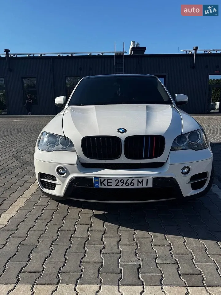 2011 BMW X5 - фото 1