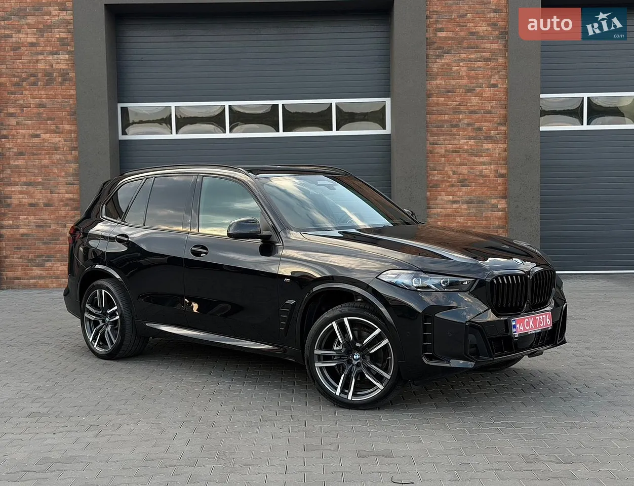 2025 BMW X5 - фото 1