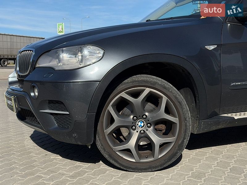 Внедорожник / Кроссовер BMW X5 2012 в Львове