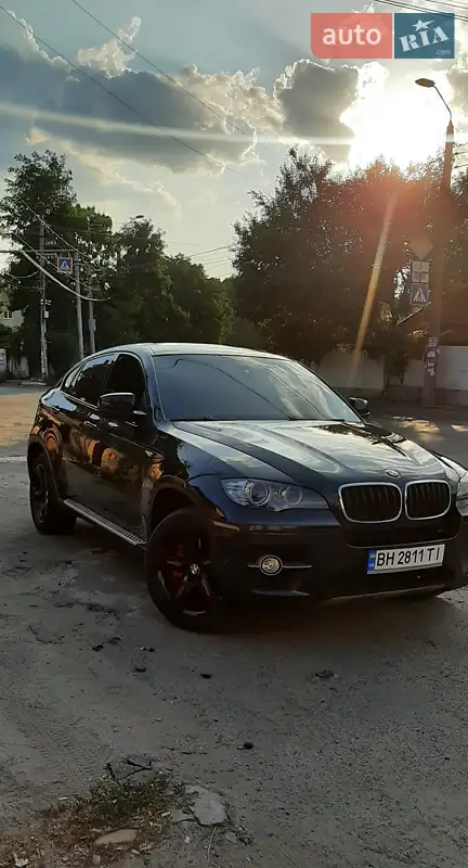 BMW X6 2011