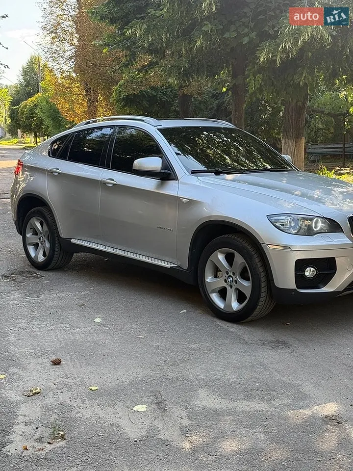 2010 BMW X6 - мініатюра 3