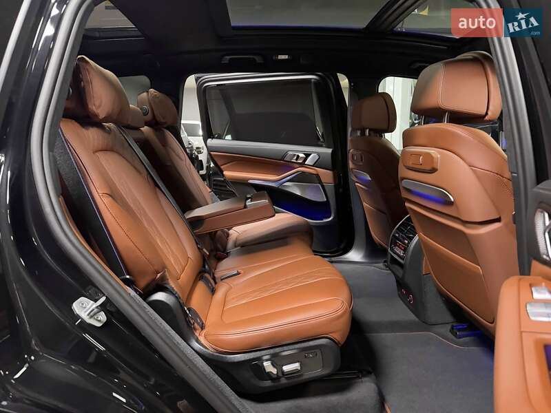 Позашляховик / Кросовер BMW X7 2024 в Києві
