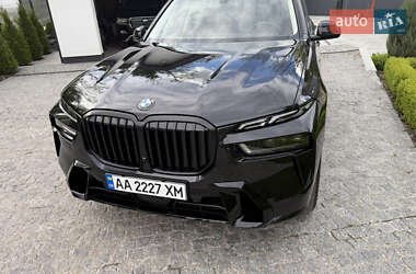 BMW X7  2023
