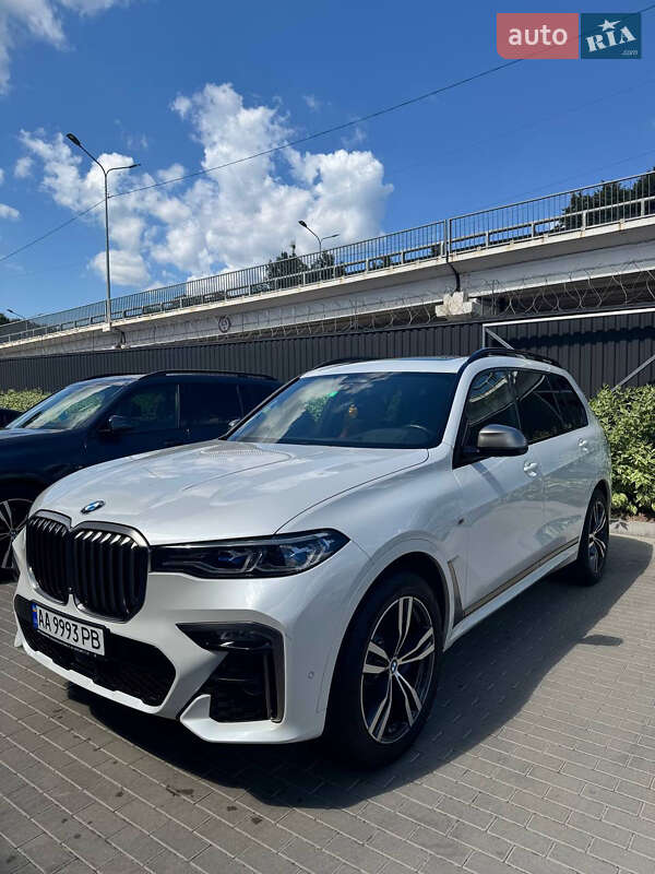 BMW X7