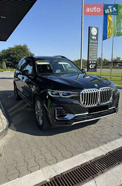 BMW X7  2021