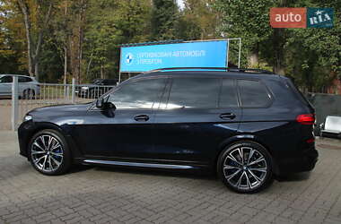 BMW X7  2021