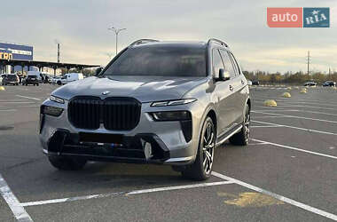 BMW X7  2025