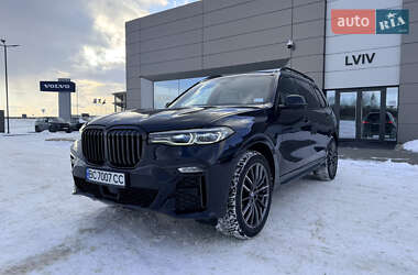 BMW X7  2021