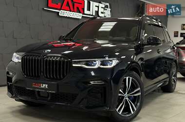 BMW X7  2021