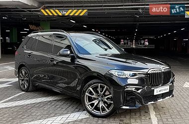 BMW X7  2021