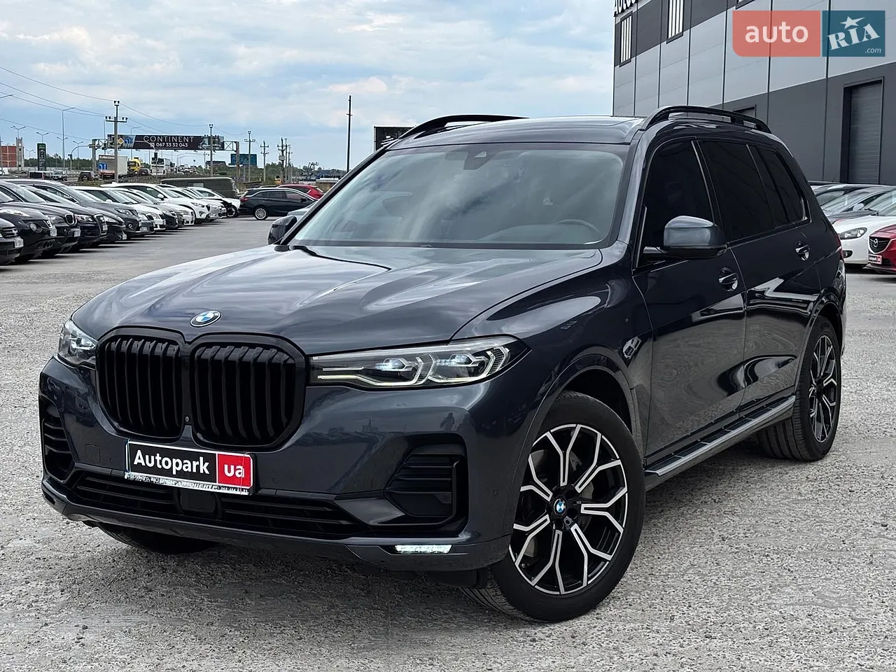 2019 BMW X7 - фото 1