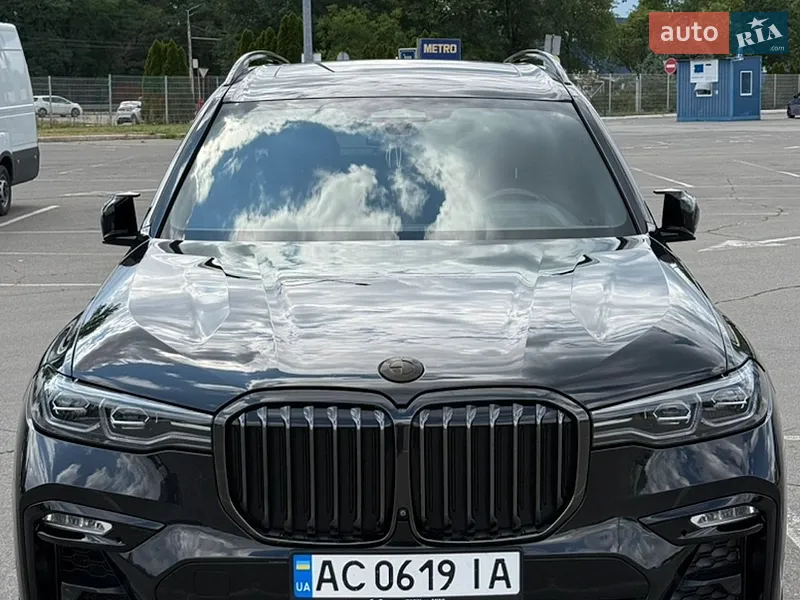 BMW X7