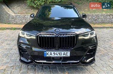 BMW X7  2021
