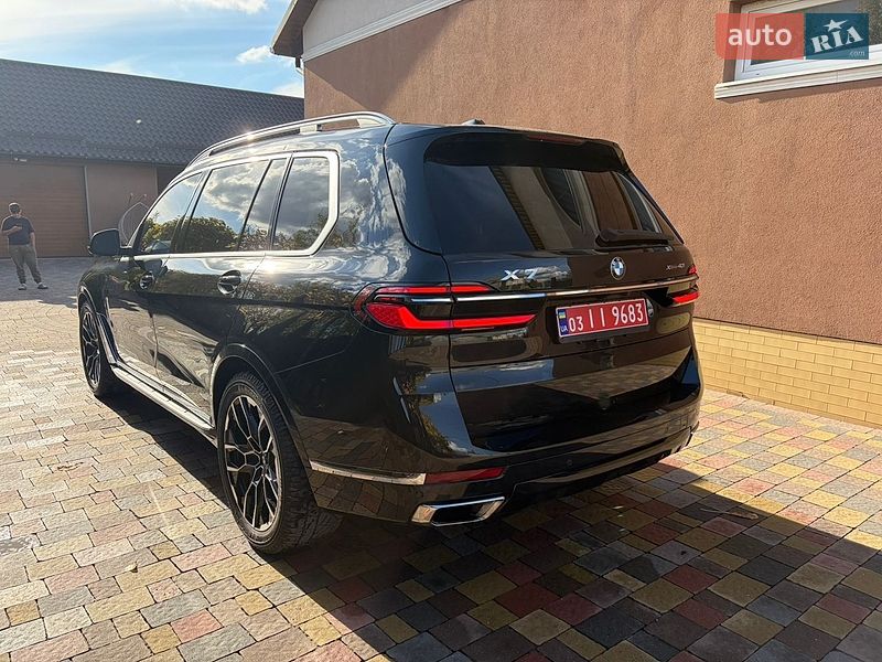 Позашляховик / Кросовер BMW X7 2023 в Сарнах