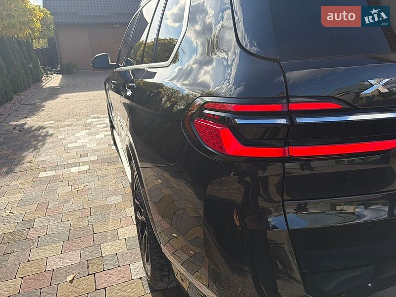 Позашляховик / Кросовер BMW X7 2023 в Сарнах