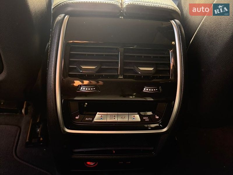 Позашляховик / Кросовер BMW X7 2023 в Сарнах