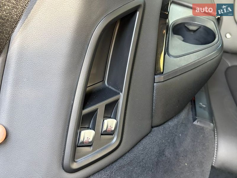 Позашляховик / Кросовер BMW X7 2023 в Сарнах