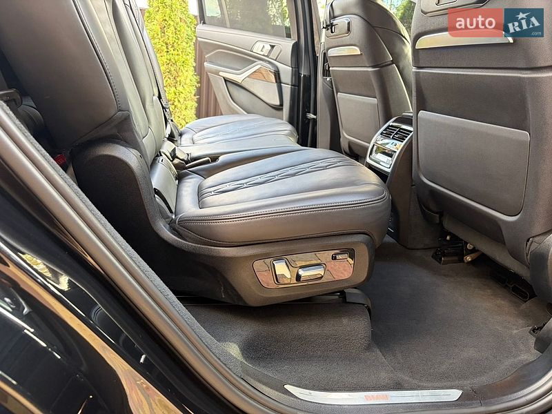 Позашляховик / Кросовер BMW X7 2023 в Сарнах